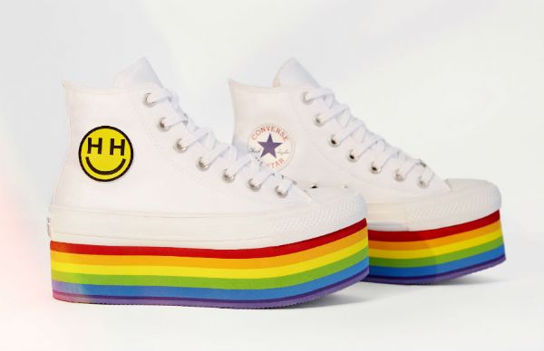 Haber | Miley Cyrus, “Converse Onur 2018” Koleksiyonunu Tasarladı!